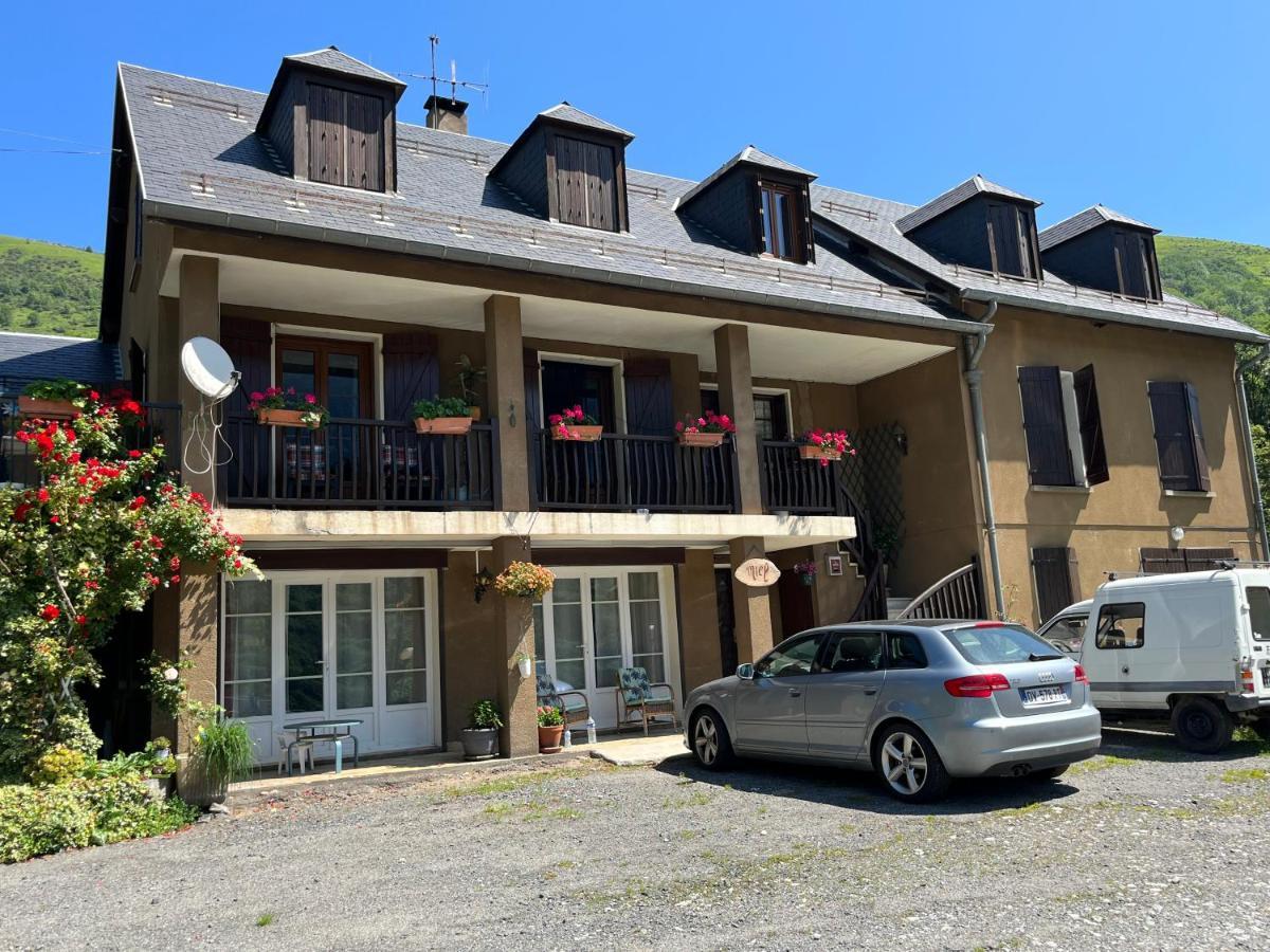 Chez Didi Apartment Castillon-de-Larboust ภายนอก รูปภาพ